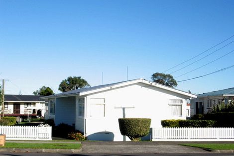 Photo of property in 204 Russell Road, Manurewa, Auckland, 2102