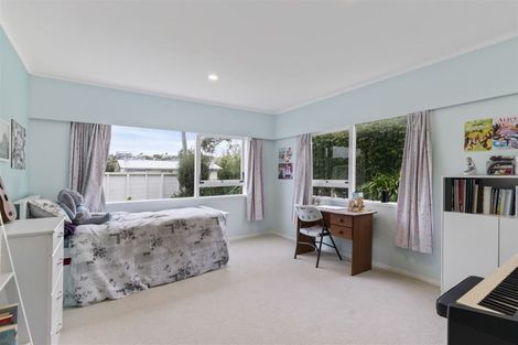 Photo of property in 1/31a Bevyn Street, Castor Bay, Auckland, 0620