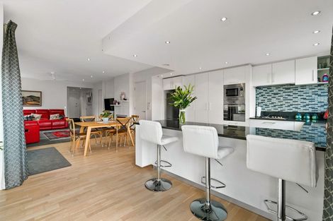 Photo of property in 35 Double Cone Road, Jacks Point, Queenstown, 9371