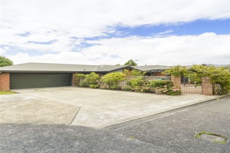 Photo of property in 127 Summerhill Drive, Fitzherbert, Palmerston North, 4410