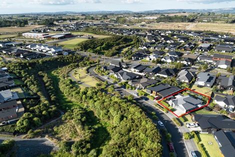 Photo of property in 32 Walter Lawry Road, Paerata, Pukekohe, 2124