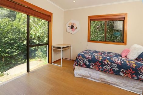 Photo of property in 91 Grassmere Road, Henderson Valley, Auckland, 0612