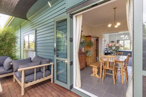 Photo of property in 978 Pourerere Road, Omakere, Waipawa, 4271