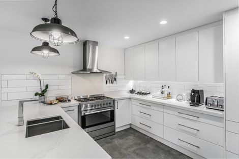 Photo of property in 68 Upper Harbour Drive, Greenhithe, Auckland, 0632