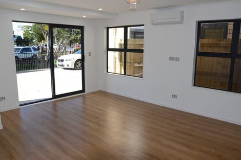 Photo of property in 501c Massey Road, Mangere, Auckland, 2022