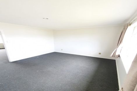 Photo of property in 12 Igloo Place, Red Hill, Papakura, 2110