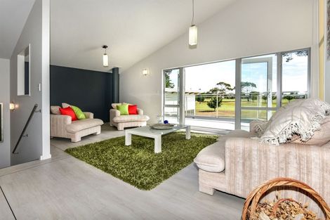 Photo of property in 18 Fishermans Rest, Waimairi Beach, Christchurch, 8083