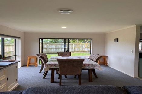 Photo of property in 18 Glen Bay Close, Pinehill, Auckland, 0632
