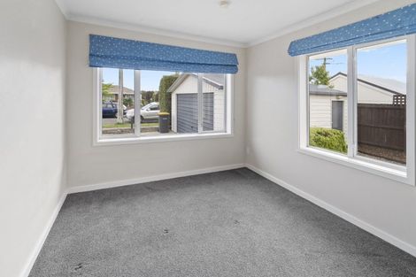 Photo of property in 43 Daniels Road, Redwood, Christchurch, 8051