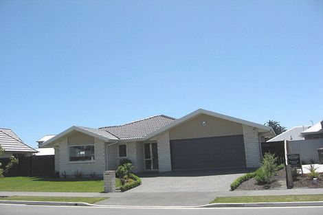 Photo of property in 41 Reka Street, Parklands, Christchurch, 8083
