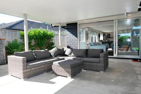 Photo of property in 5 Mahia Lane, Waikanae, 5036