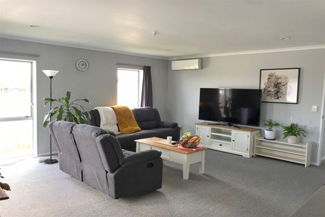 Photo of property in 26 Pointon Glade, Grandview Heights, Hamilton, 3200