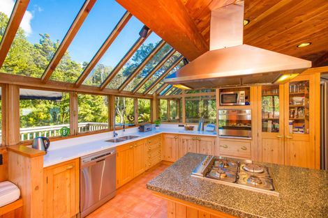 Photo of property in 39 Whaanga Road, Raglan, 3297