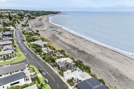 Photo of property in 43 Messenger Terrace, Oakura, 4314