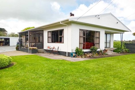 Photo of property in 28 Shakespeare Road, Bastia Hill, Whanganui, 4500