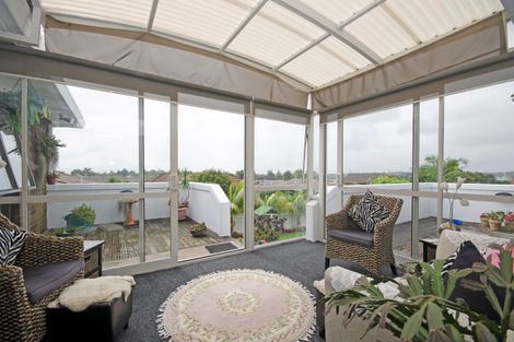 Photo of property in 34 Sturges Road, Henderson, Auckland, 0612