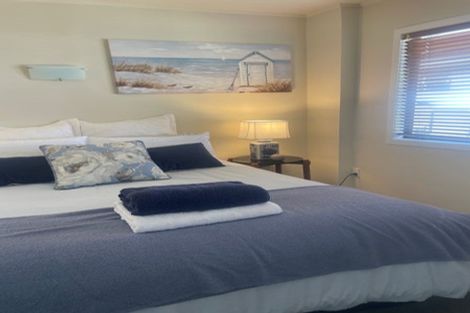 Photo of property in 1/46 Masterton Road, Rothesay Bay, Auckland, 0630