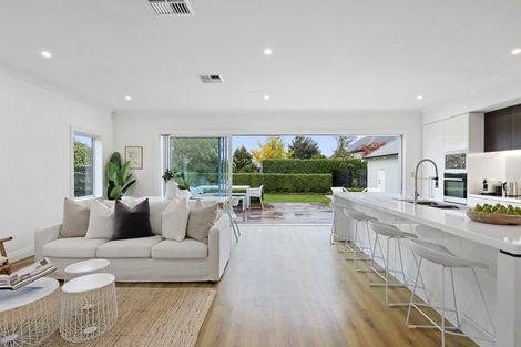 Photo of property in 140 Weston Road, St Albans, Christchurch, 8052