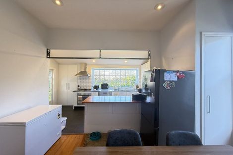 Photo of property in 14 Weston Road, St Albans, Christchurch, 8052