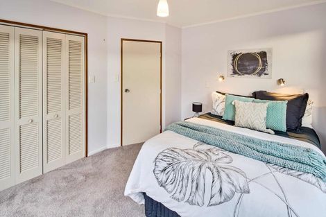 Photo of property in 35 Eruini Street, Waikanae Beach, Waikanae, 5036
