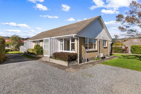 Photo of property in 20 Parera Grove, Heretaunga, Upper Hutt, 5018