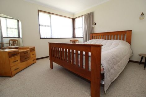 Photo of property in 10 Timaru Road, Waimate, 7924