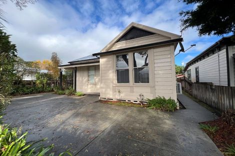 Photo of property in 30 Ada Street, Hokowhitu, Palmerston North, 4410