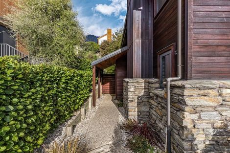 Photo of property in 31 Rannoch Drive, Jacks Point, Queenstown, 9371