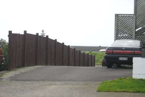 Photo of property in 38c Breakwater Road, Moturoa, New Plymouth, 4310