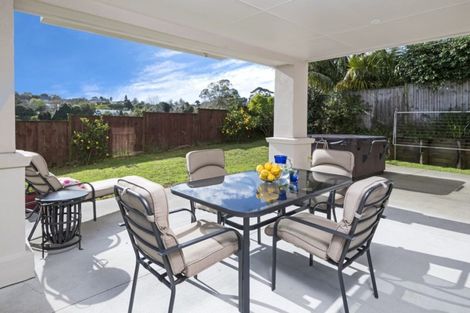 Photo of property in 30 Armstrong Farm Drive, East Tamaki Heights, Auckland, 2016