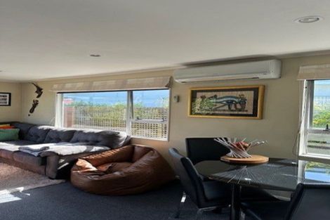 Photo of property in 5 Sharda Grove, Paraparaumu Beach, Paraparaumu, 5032