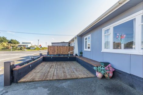 Photo of property in 3/682 Waitarere Beach Road, Waitarere Beach, Levin, 5510