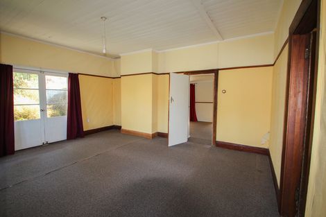 Photo of property in 16 Wellington Street, Enfield, Oamaru, 9491