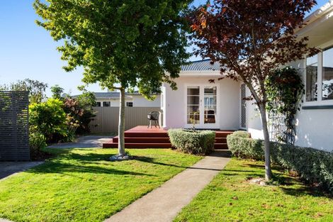 Photo of property in 9a Cornwall Road, Taradale, Napier, 4112