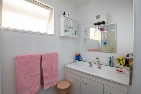 Photo of property in 38 Clutha Street, Alexandra, 9320