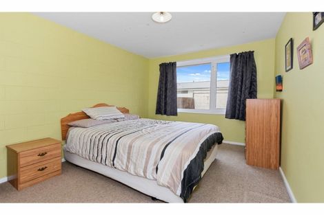 Photo of property in 4/14a Dickson Crescent, Hornby, Christchurch, 8042