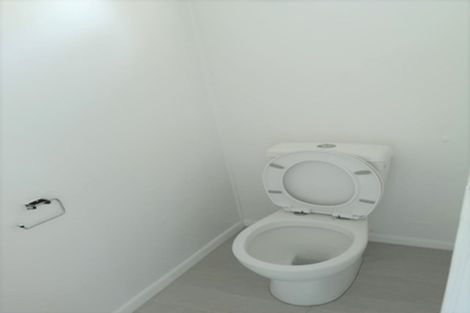 Photo of property in 4 Evans Road, Glen Eden, Auckland, 0602