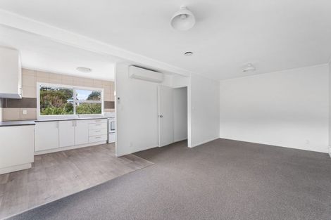 Photo of property in 44 Chippendale Crescent, Birkdale, Auckland, 0626