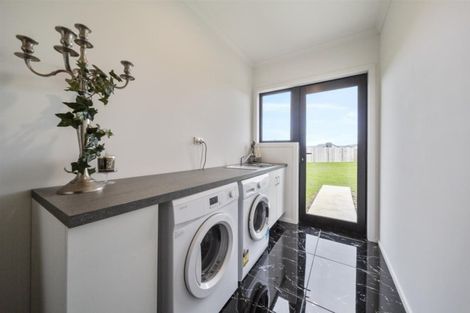 Photo of property in 464a Turuturu Road, Hawera, 4674