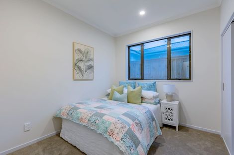 Photo of property in 43 Vinistra Road, Kumeu, 0810