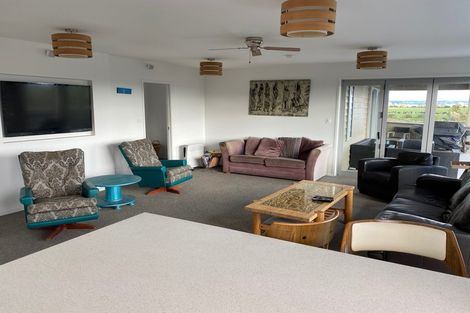 Photo of property in 170 Pukehina Parade, Pukehina, Te Puke, 3189