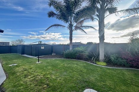 Photo of property in 22 Matipo Place, Edgecumbe, 3120