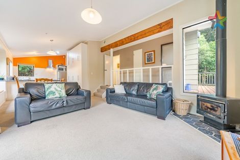 Photo of property in 9 Haven Grove, Naenae, Lower Hutt, 5011