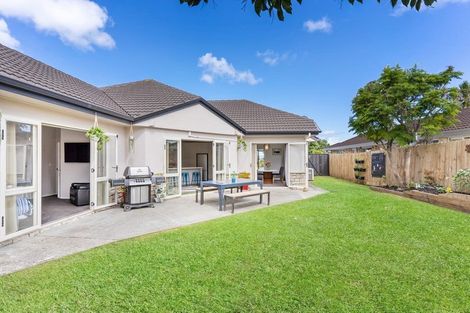 Photo of property in 154 Kilkenny Drive, East Tamaki Heights, Auckland, 2016