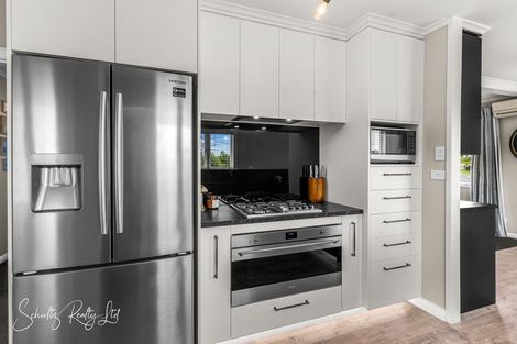 Photo of property in 16 Whaka Street, Maungaturoto, 0520