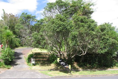Photo of property in 23 Coroglen Avenue, Birkenhead, Auckland, 0626