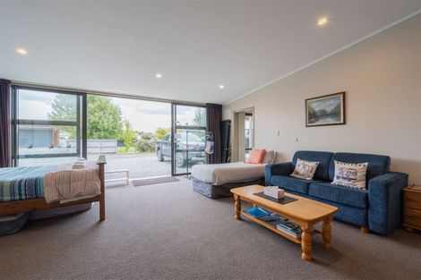 Photo of property in 21 Pop Andrew Drive, Te Anau, 9600