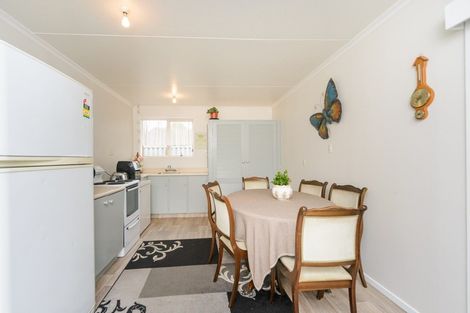 Photo of property in 22 Catlins Crescent, Milson, Palmerston North, 4414