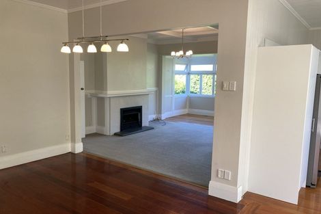Photo of property in 1/46 Old Lake Road, Narrow Neck, Auckland, 0624