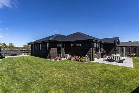 Photo of property in 31 Angus Place, Rangiora, 7400